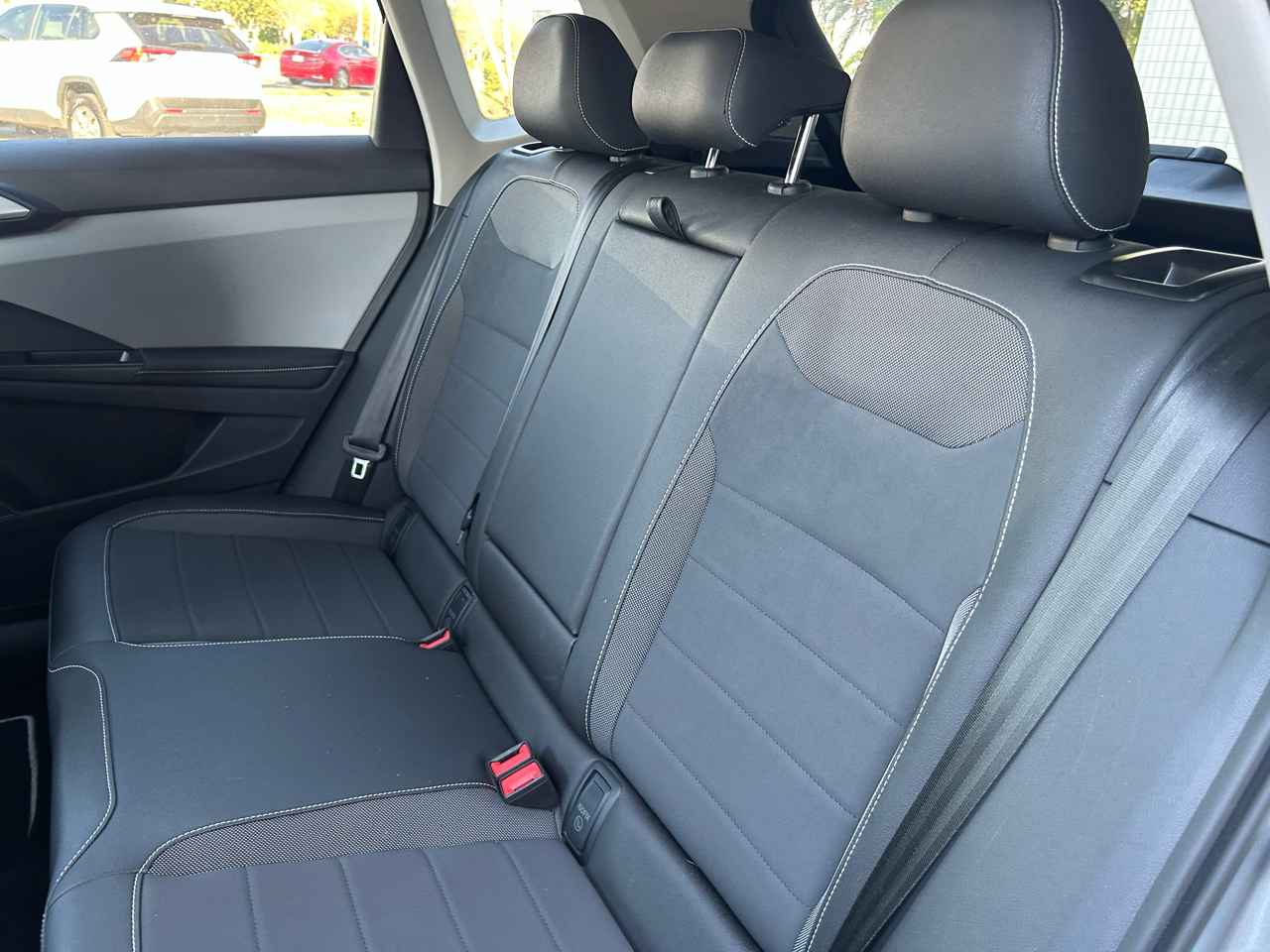 Volkswagen Taos SE FWD 2024