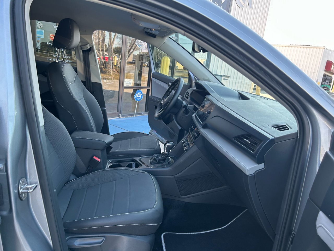 Volkswagen Taos SE FWD 2024