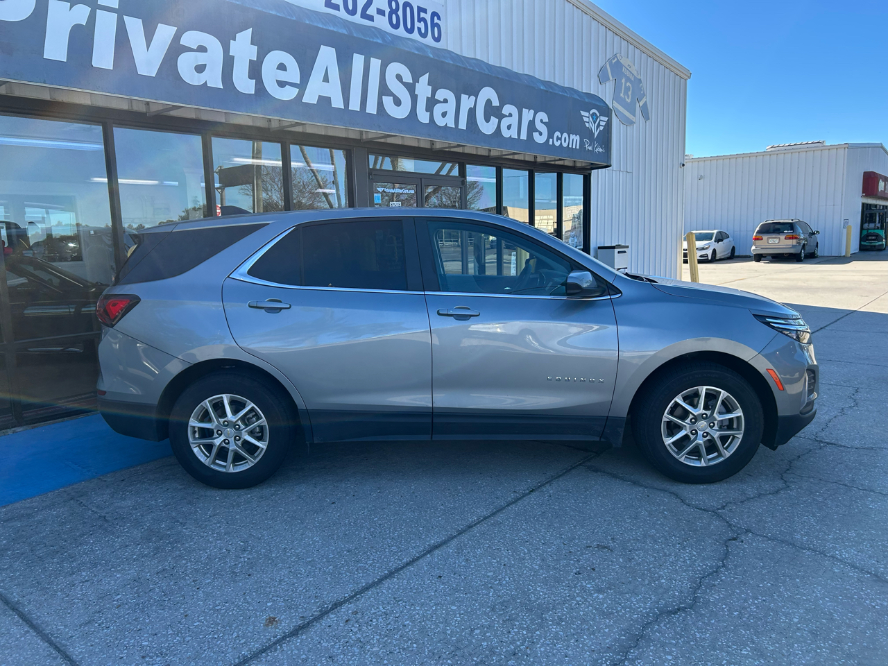2023 Chevrolet Equinox LT photo 3