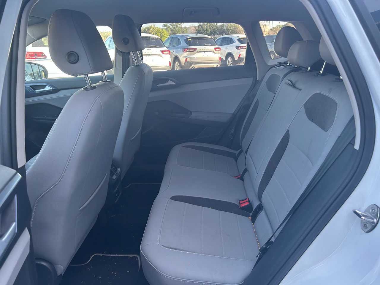 Volkswagen Taos SE FWD 2024