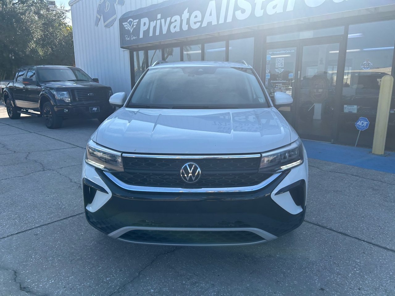 Volkswagen Taos SE FWD 2024