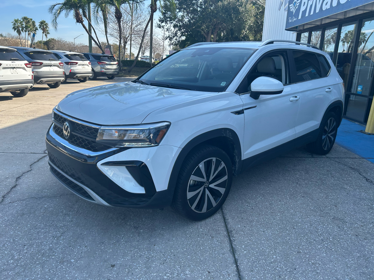 Volkswagen Taos SE FWD 2024