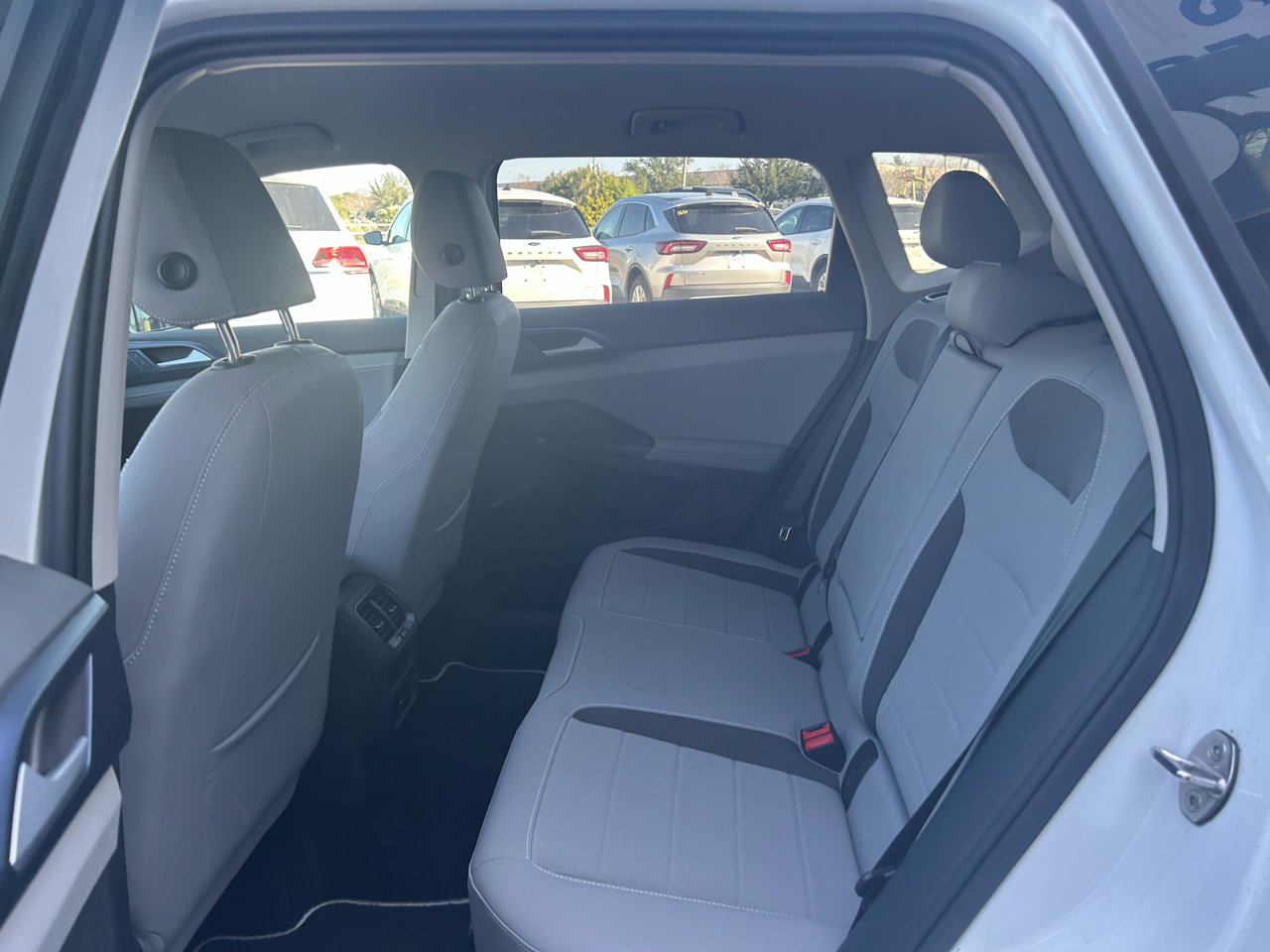 Volkswagen Taos SE FWD 2024