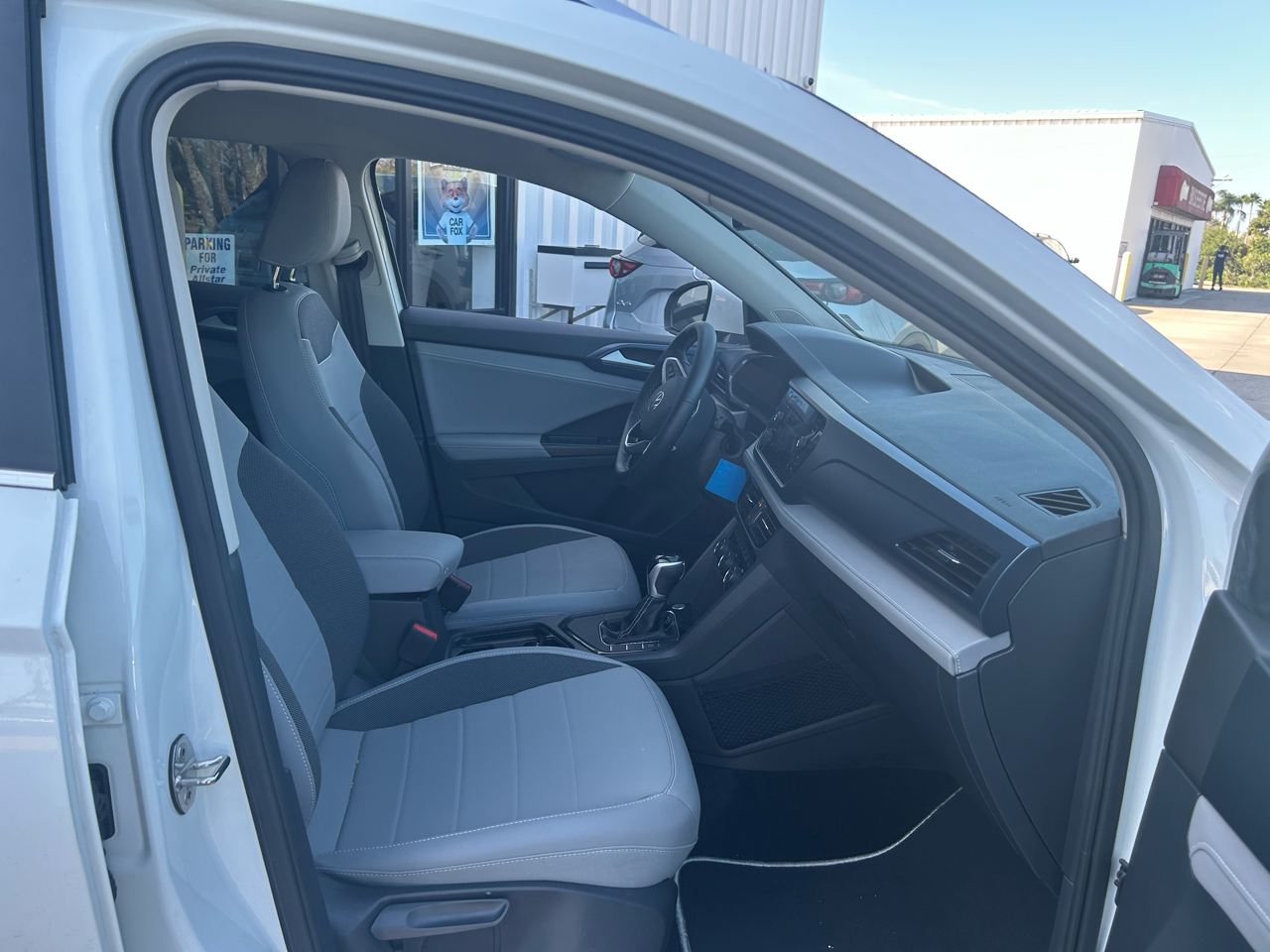 Volkswagen Taos SE FWD 2024