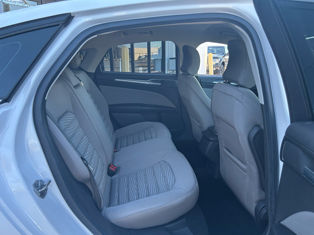 Ford Fusion 4dr Sdn I4 S 2016