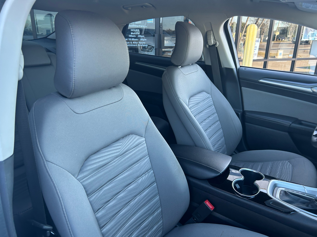 Ford Fusion 4dr Sdn I4 S 2016