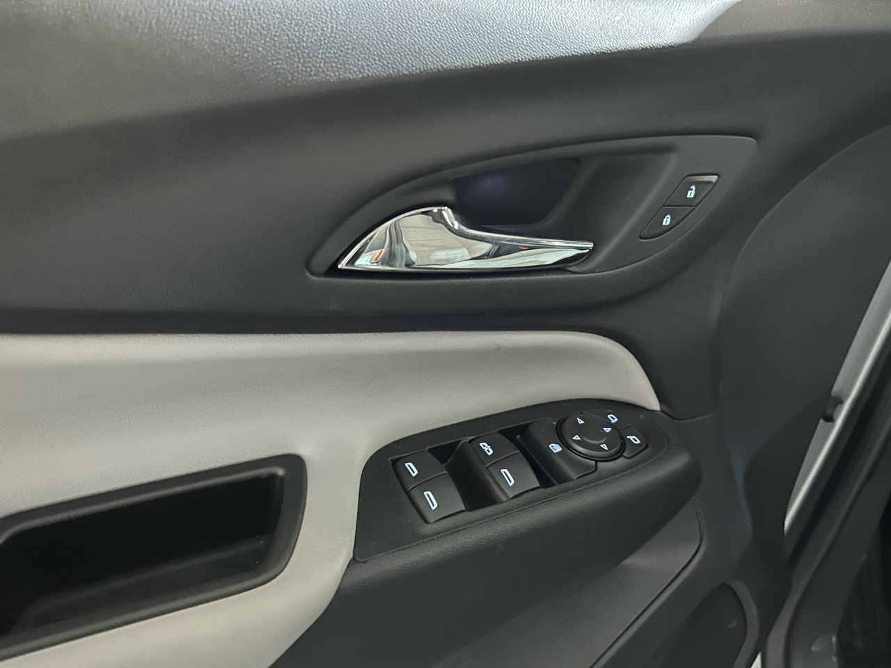 Chevrolet Equinox FWD 4dr LT w/2FL 2024