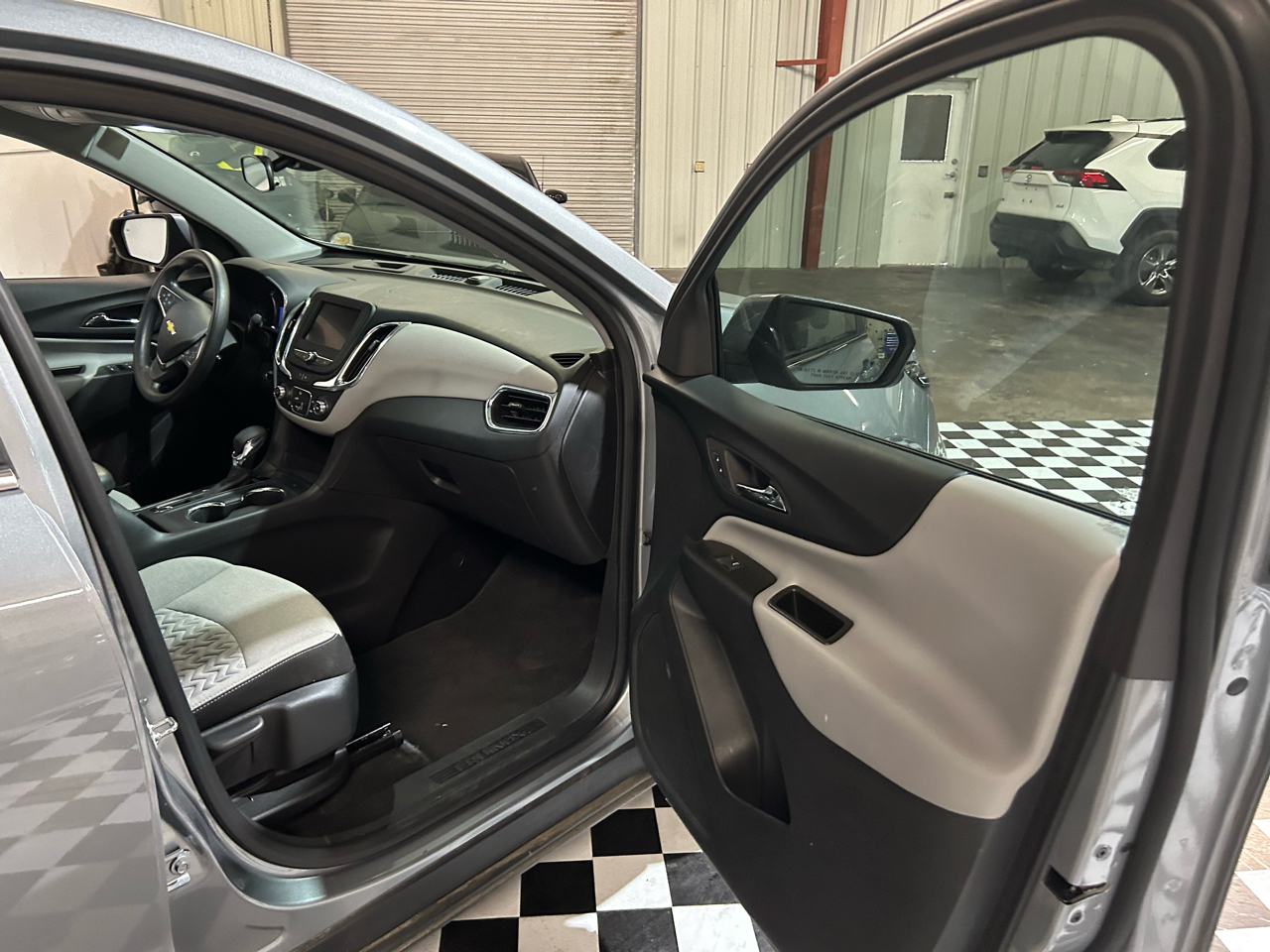 Chevrolet Equinox FWD 4dr LT w/2FL 2024