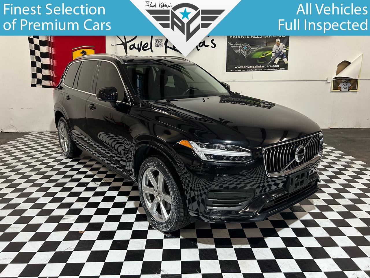 2022 Volvo XC90 Momentum's photo