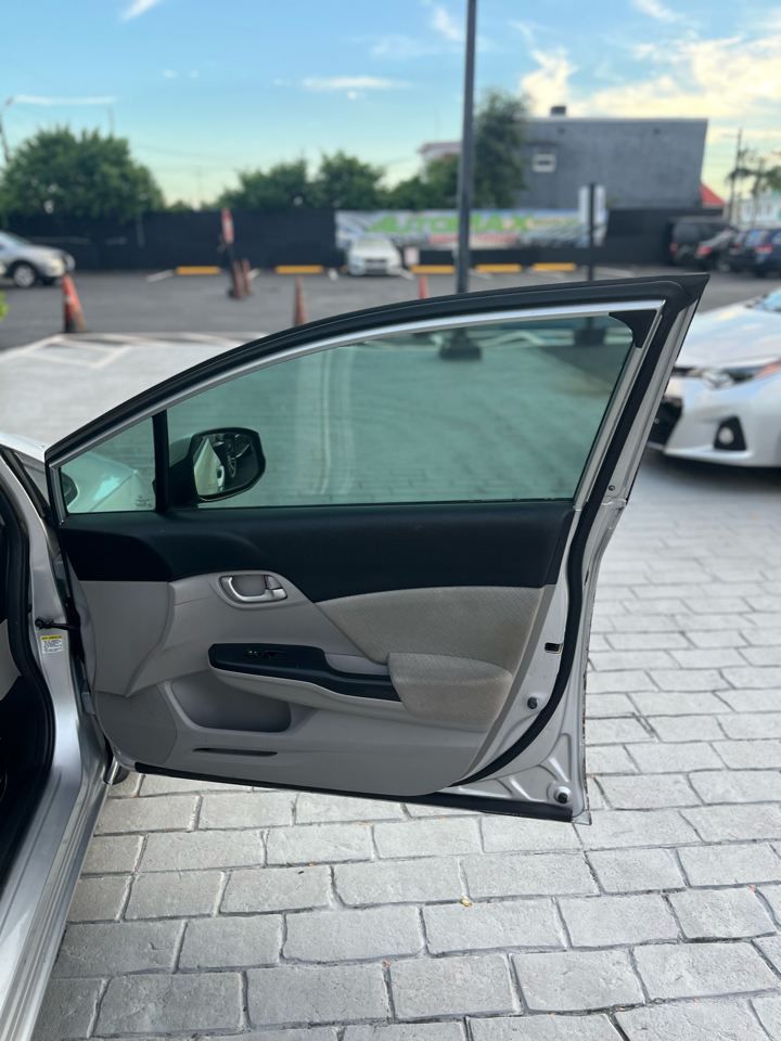 Honda Civic Sdn 4dr Auto LX 2013