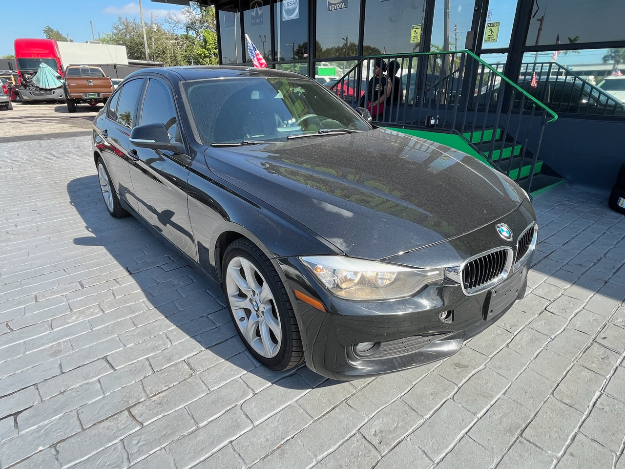 2014 BMW 3 Series 4dr Sdn 320i xDrive AWD