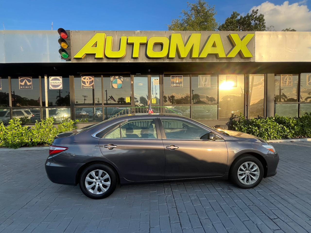 2016 Toyota Camry 4dr Sdn I4 Auto XLE (Natl)