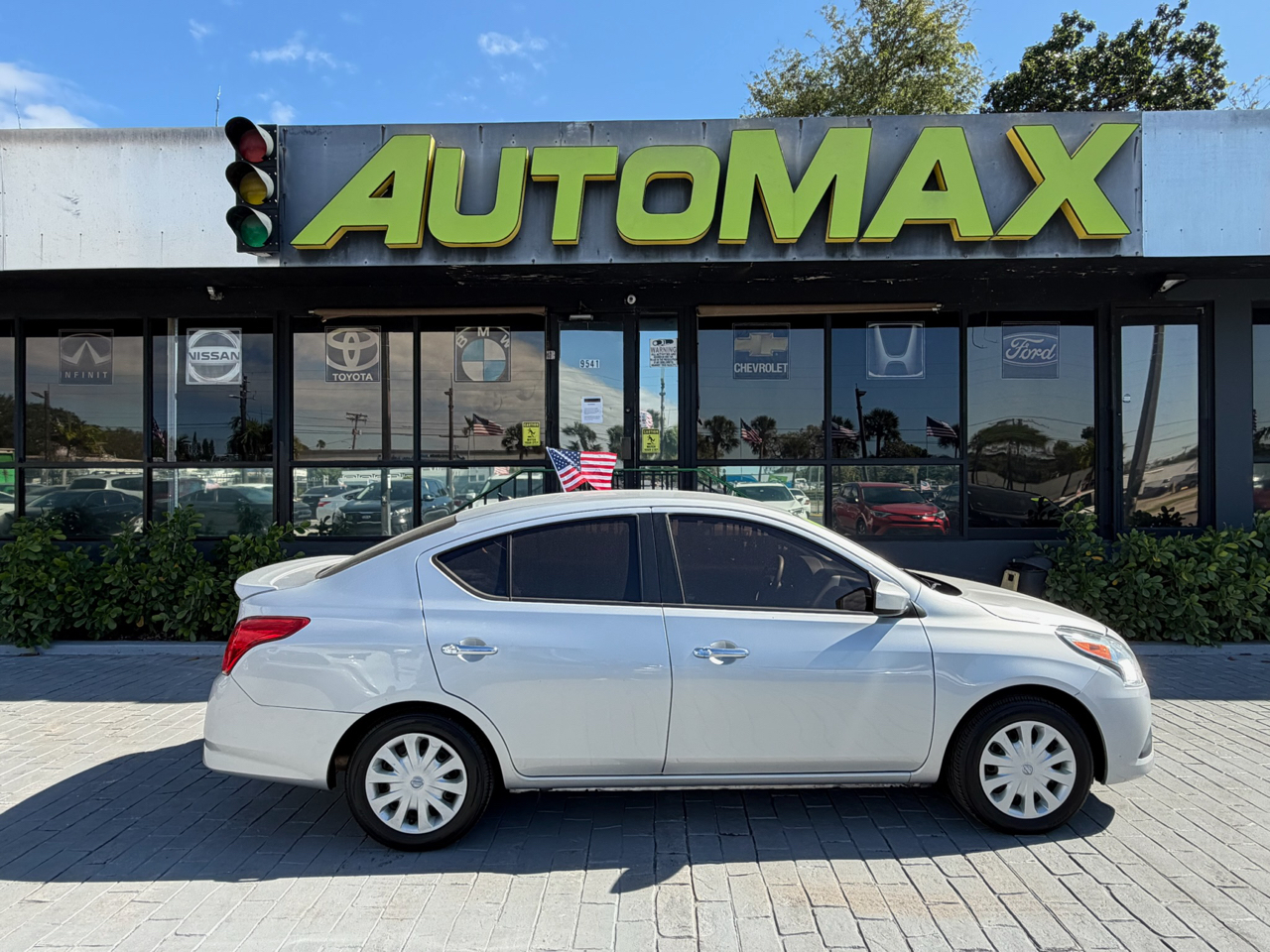 2018 Nissan Versa Sedan SV CVT