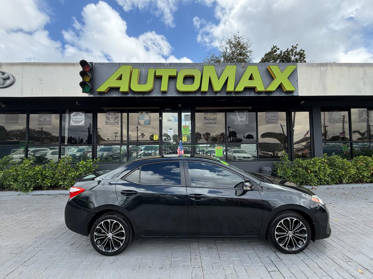 2014 Toyota Corolla 4dr Sdn CVT LE Premium (Natl)