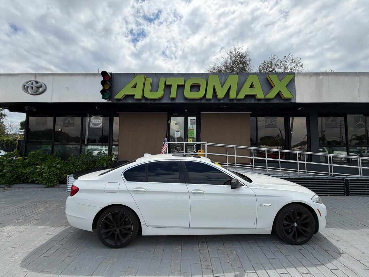 2013 BMW 5 Series 4dr Sdn 535i xDrive AWD