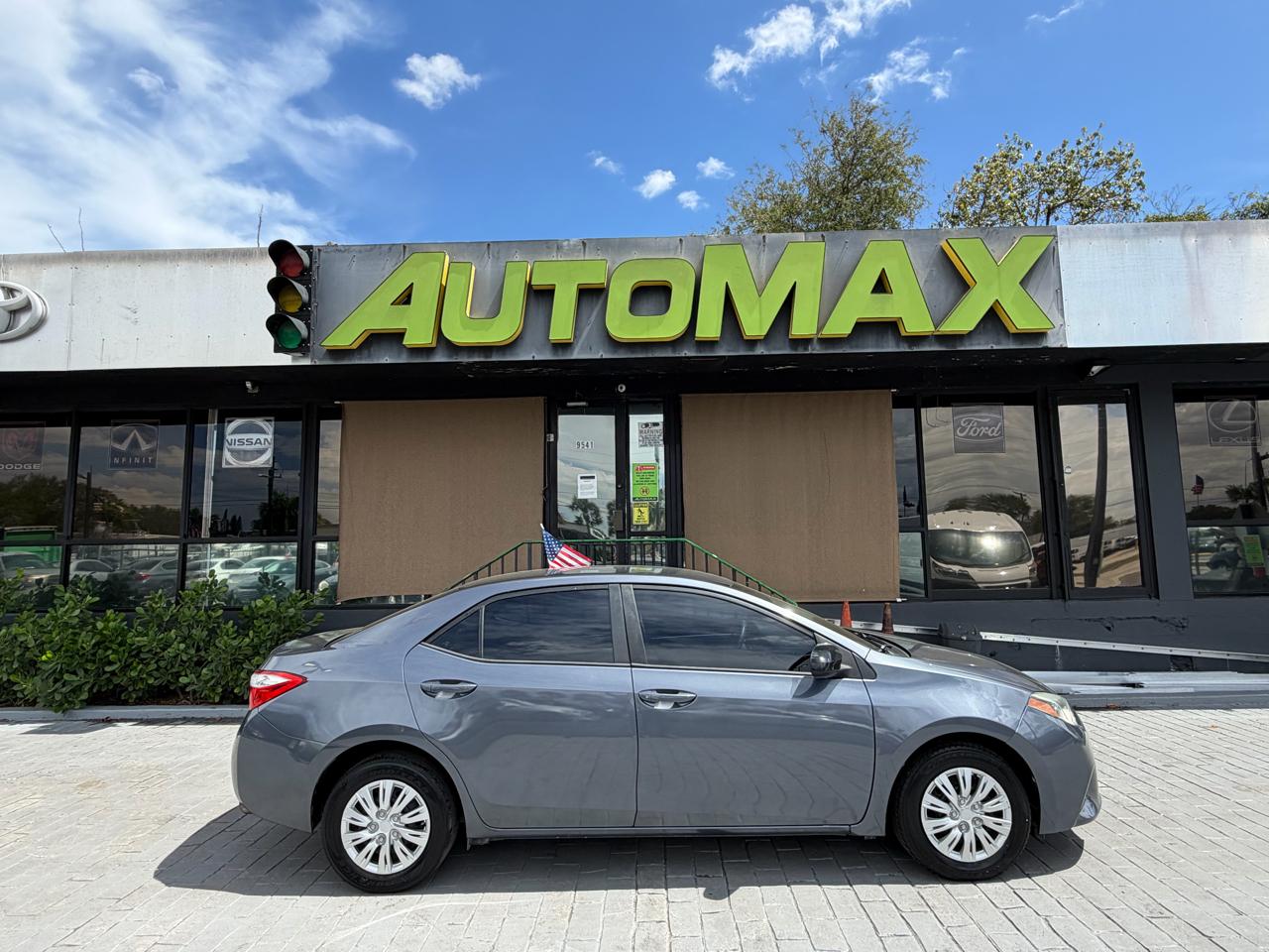 2014 Toyota Corolla 4dr Sdn CVT LE Premium (Natl)