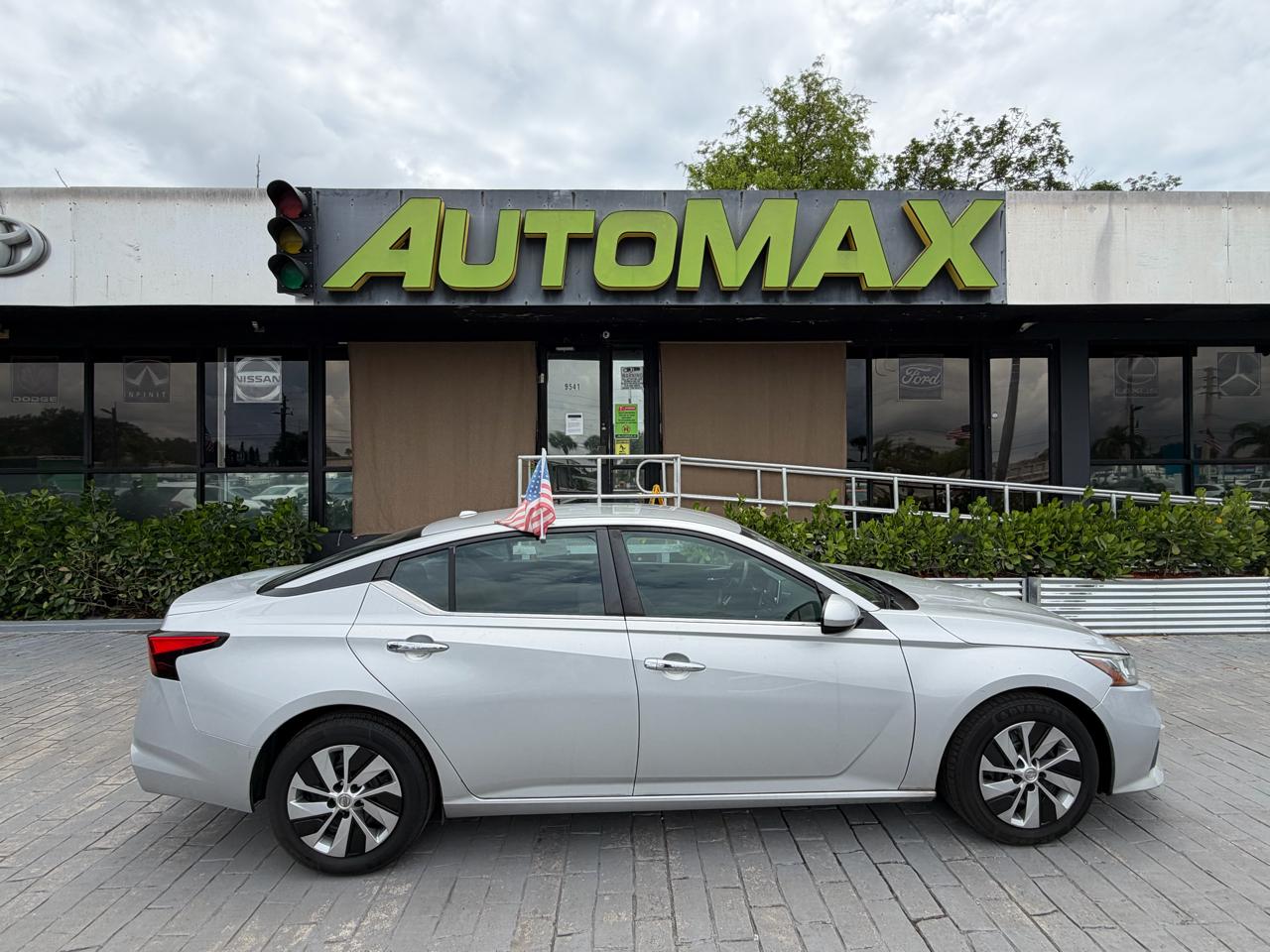 2020 Nissan Altima 2.5 S Sedan