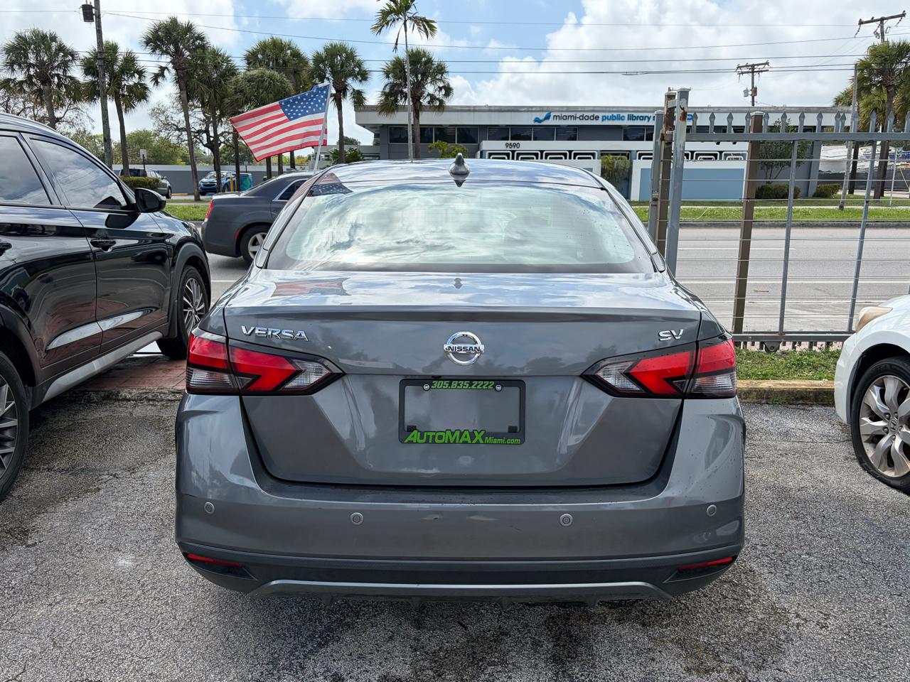 2020 Nissan Versa SV CVT
