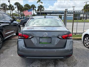 2020 Nissan Versa SV CVT