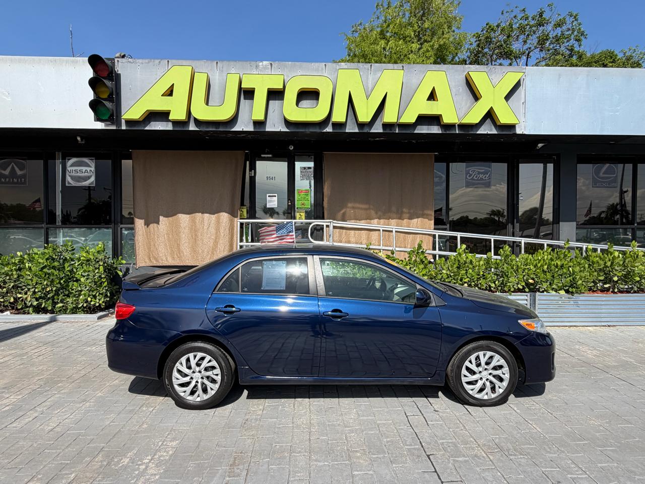 2012 Toyota Corolla 4dr Sdn Auto LE (Natl)