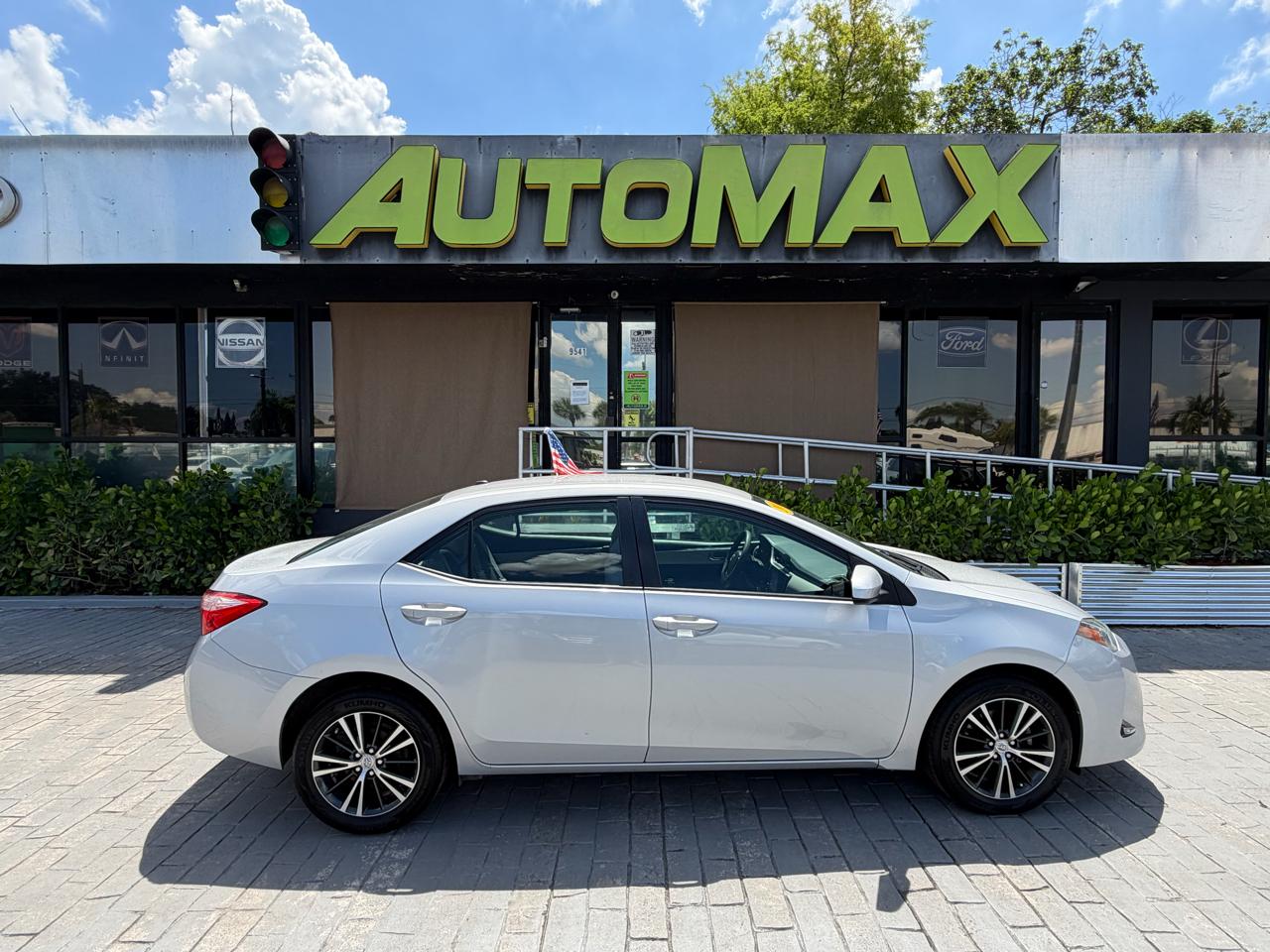 2018 Toyota Corolla XLE CVT (Natl)