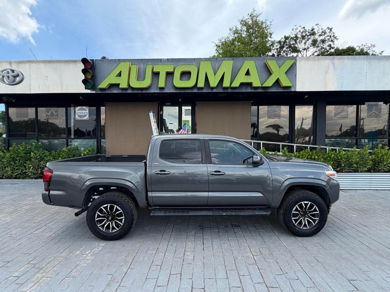 2019 Toyota Tacoma 2WD SR5 Double Cab 5' Bed I4 AT (Natl)