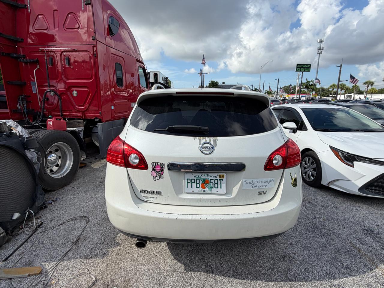 2011 Nissan Rogue FWD 4dr SV