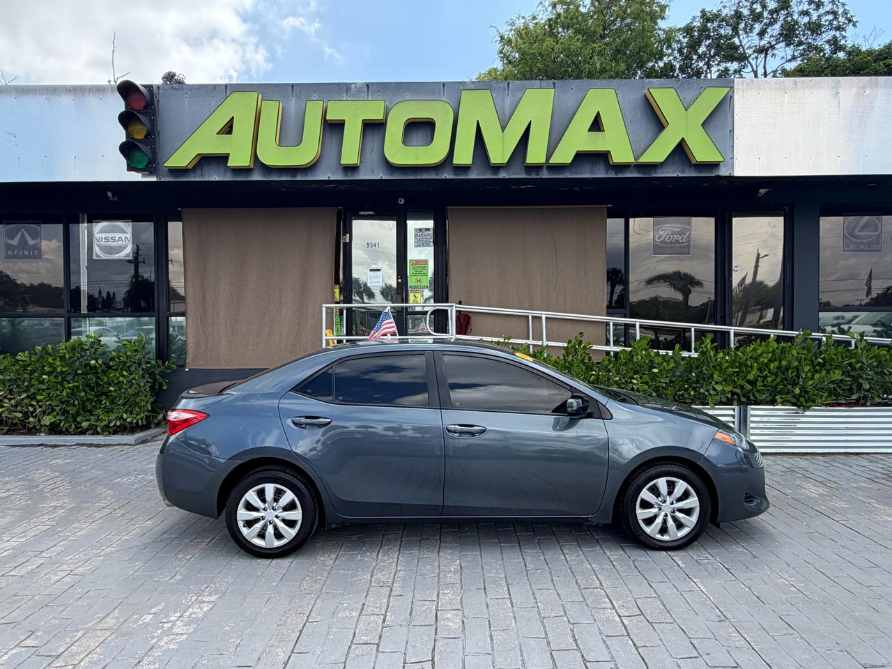 2018 Toyota Corolla XLE CVT (Natl)