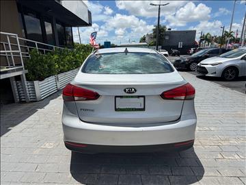 2017 Kia Forte LX Auto