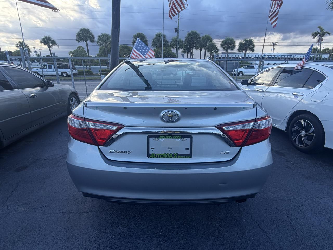 2016 Toyota Camry 4dr Sdn I4 Auto SE w/Special Edition Pkg (Natl)