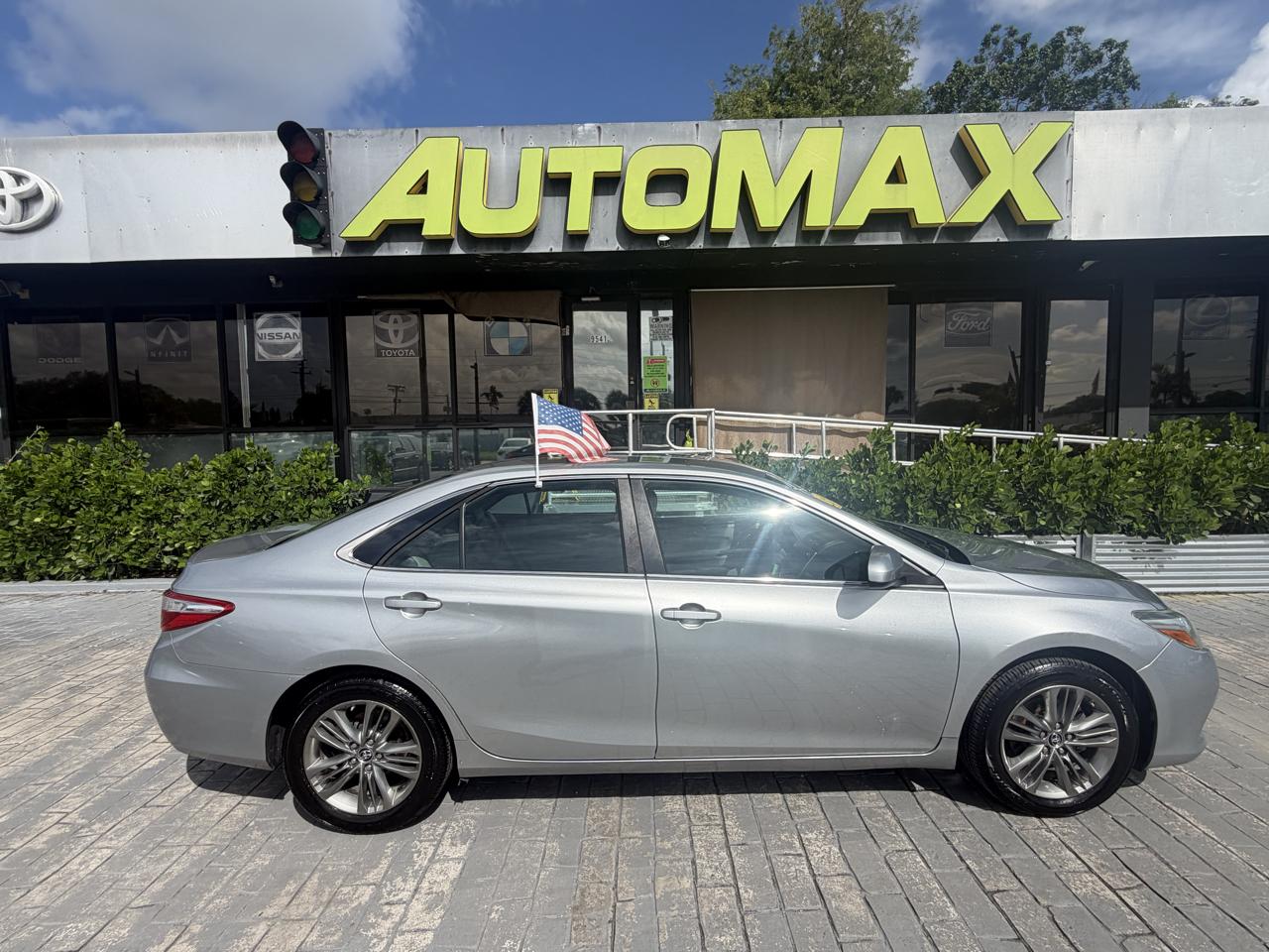 2016 Toyota Camry 4dr Sdn I4 Auto XLE (Natl)