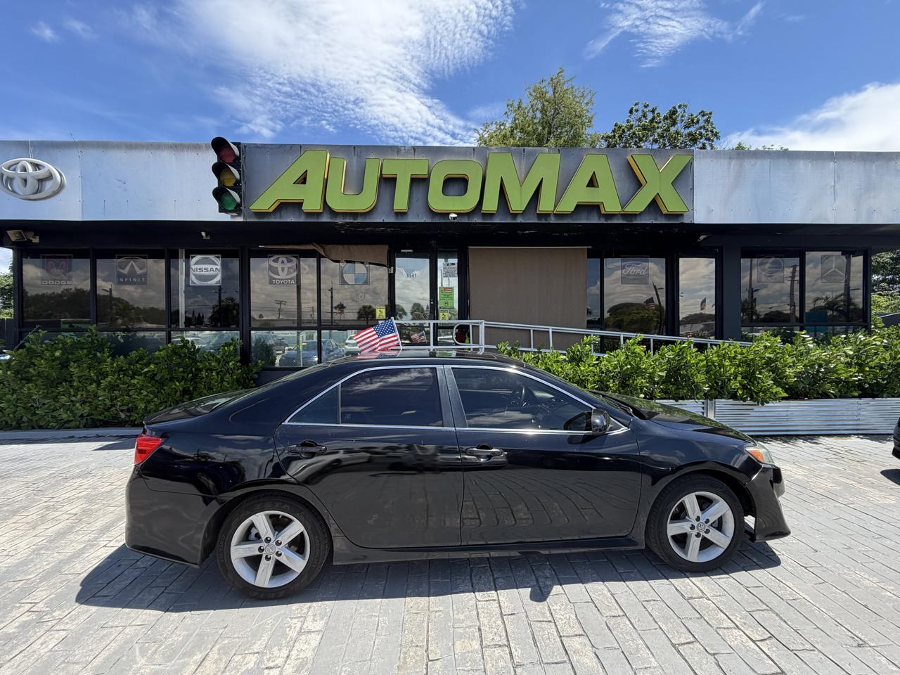 2012 Toyota Camry 4dr Sdn I4 Auto SE Sport Limited Edition (Natl)
