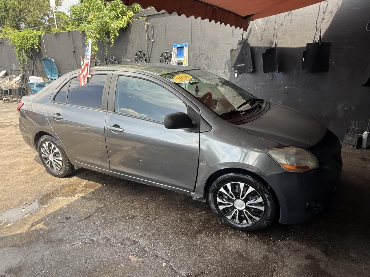 2010 Toyota Yaris 4dr Sdn Man (Natl)
