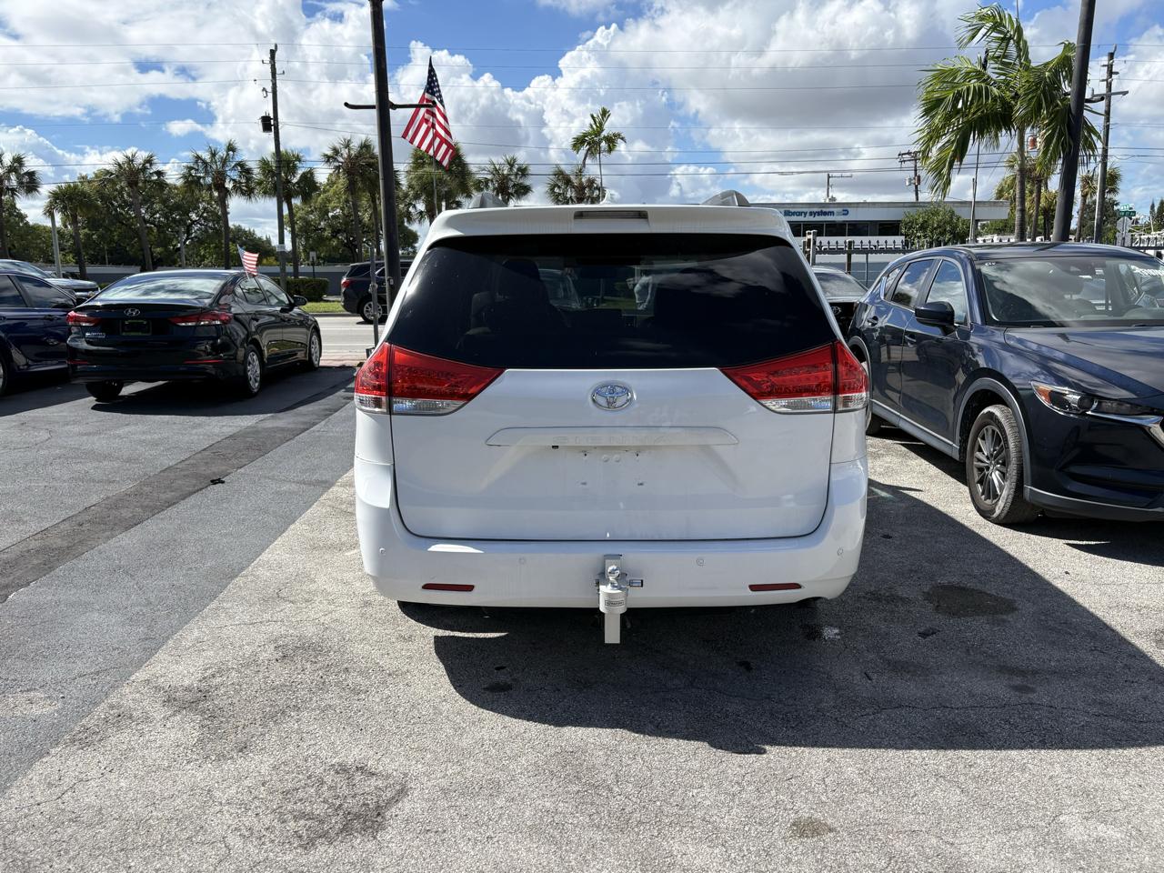 2011 Toyota Sienna 5dr 7-Pass Van V6 XLE AWD (Natl)
