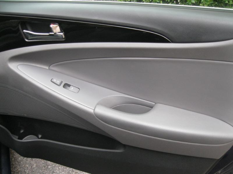 Hyundai Sonata Limited Auto 2012