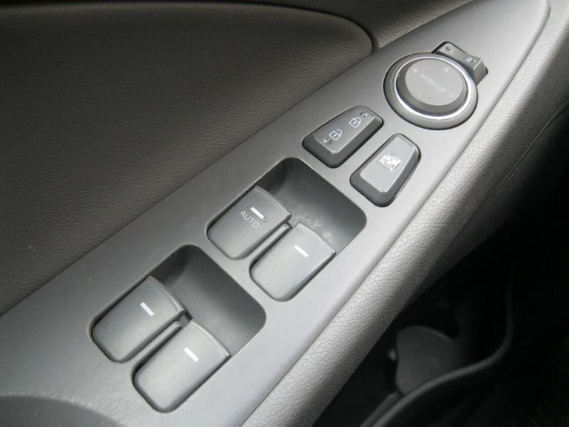 Hyundai Sonata Limited Auto 2012