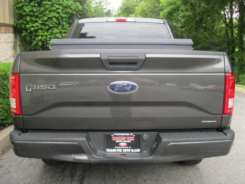 Ford F-150 XL SuperCrew 5.5-ft. Bed 4WD 2015