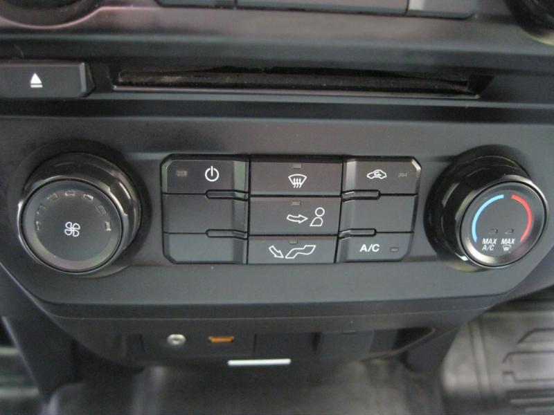 Ford F-150 XL SuperCrew 5.5-ft. Bed 4WD 2015