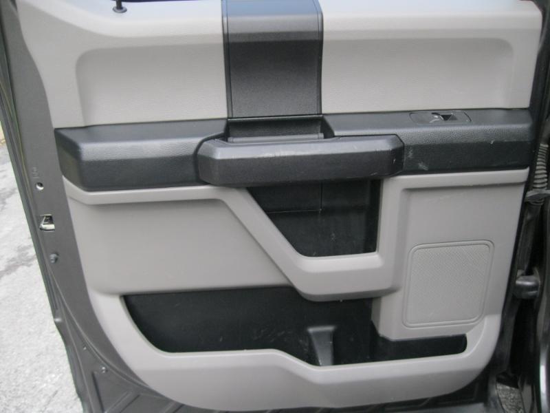 Ford F-150 XL SuperCrew 5.5-ft. Bed 4WD 2015