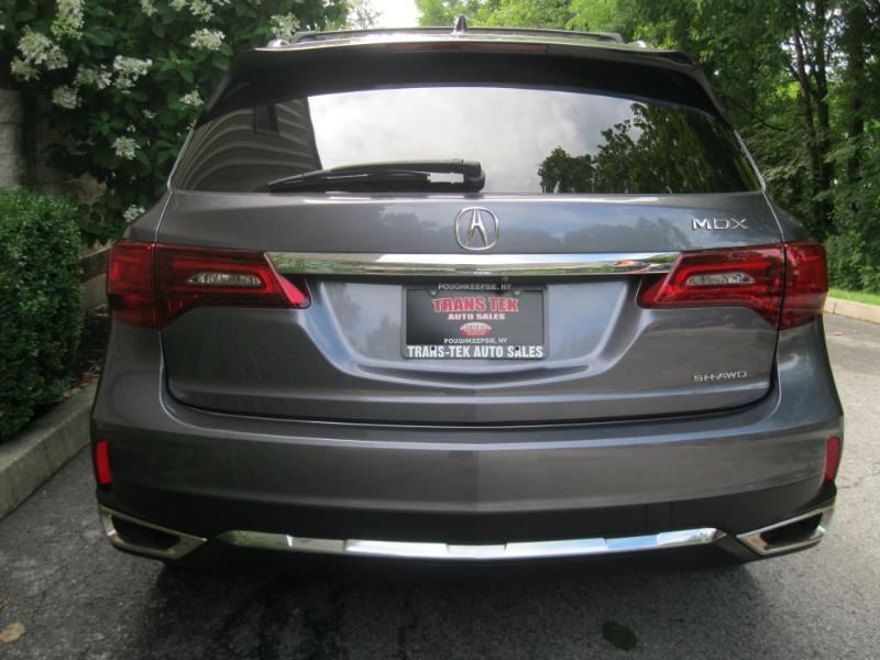 Acura MDX SH-AWD 9-Spd AT w/Tech Package 2017