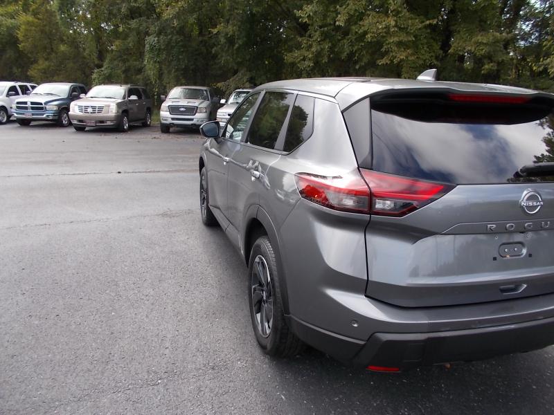 2024 Nissan Rogue AWD SV photo 4