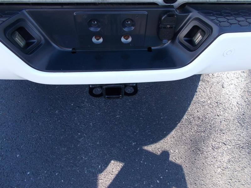 RAM 2500 Tradesman 4x4 Crew Cab 6'4" Box 2017