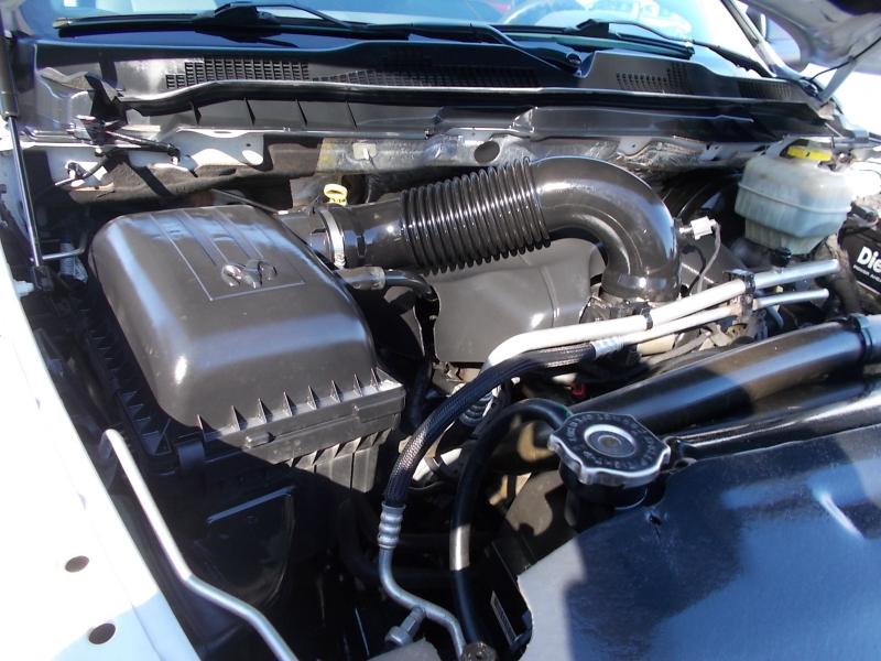 RAM 2500 Tradesman 4x4 Crew Cab 6'4" Box 2017