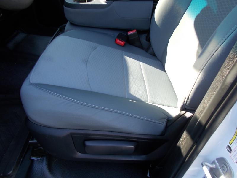 RAM 2500 Tradesman 4x4 Crew Cab 6'4" Box 2017