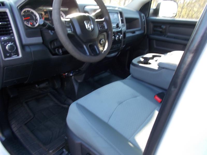 RAM 2500 Tradesman 4x4 Crew Cab 6'4" Box 2017