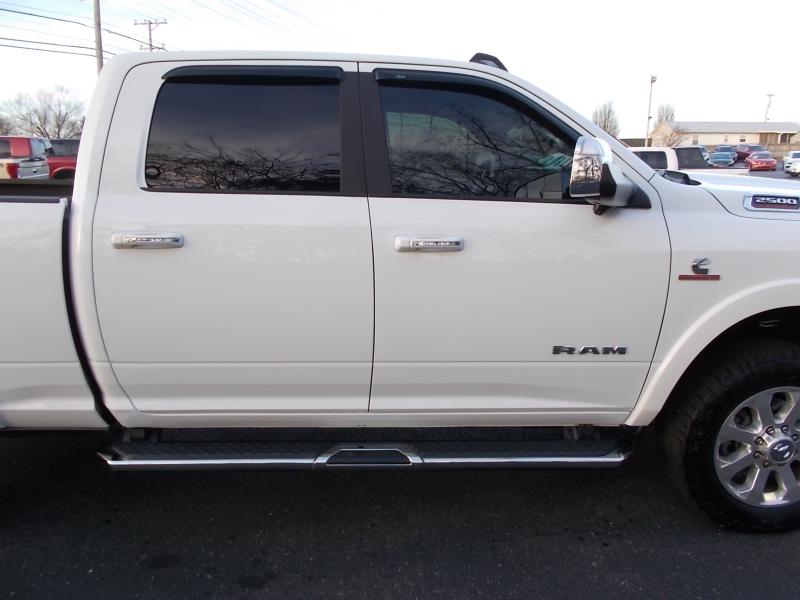 RAM 2500 Laramie 4x4 Crew Cab 6'4" Box 2022