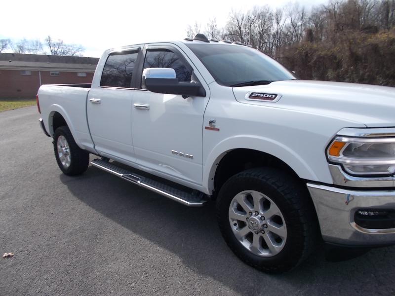 RAM 2500 Laramie 4x4 Crew Cab 6'4" Box 2022