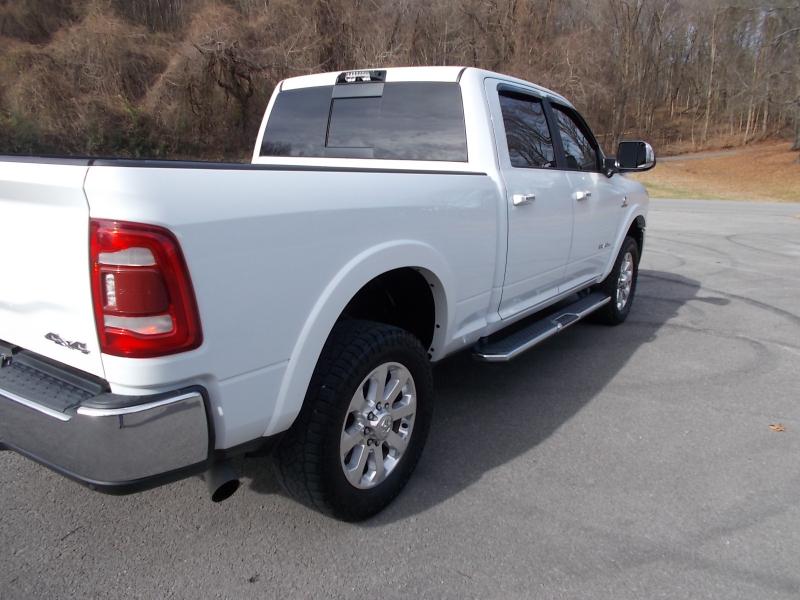 RAM 2500 Laramie 4x4 Crew Cab 6'4" Box 2022
