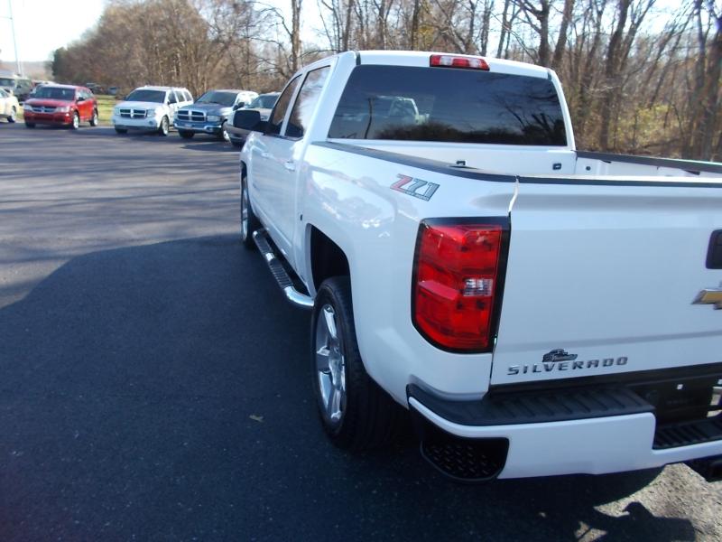 Chevrolet Silverado 1500 4WD Crew Cab 143.5" LT w/2LT 2018