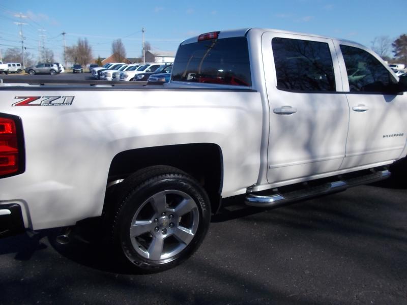 Chevrolet Silverado 1500 4WD Crew Cab 143.5" LT w/2LT 2018